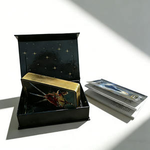 Carte da Tarocchi e Oracolo di Lusso con Bordi Dorati e Stampa Personalizzata per Divinazione a Prezzo di Fabbrica - Product Image 1