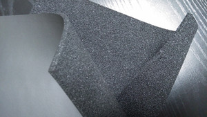 Panel de Aislamiento de Espuma de Goma NBR Flexible, Suave y de Alta Resiliencia para Envoltura de Tuberías de Forma Irregular - Product Image 3