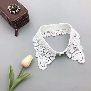 Col amovible <span class=keywords><strong>Tory</strong></span> <span class=keywords><strong>Burch</strong></span> pour <span class=keywords><strong>homme</strong></span>, col de t-shirt en perles naturelles, col fantaisie en pierre, style pastoral et clérical - Product Image 3