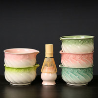 Ensemble de thé matcha japonais traditionnel personnalisé en céramique avec fouet, bol chawan, outils et coffret cadeau pour la cérémonie du thé