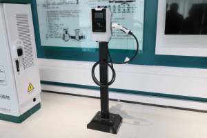 Station de recharge pour véhicules électriques AC 7 kW |   AC230 V ±10%, 32 A |   IP54 Extérieur |   Wi-Fi/Ethernet/4G |   OCPP 1.6 |   Montage mural ou sur colonne - Product Image 4