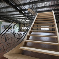 Escaliers en spirale courbés en bois sur mesure pour l'intérieur, avec balustrades en fer forgé, livraison directe d'usine