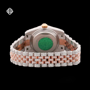 Montre de luxe pour homme bicolore en moissanite et quartz, avec chiffres romains incrustés de diamants, en or rose et argent, date, verre et acier inoxydable - Product Image 2