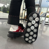 Chaussures à pointes colorées personnalisées pour l'application d'époxy sur les sols, outils pour les chantiers de construction