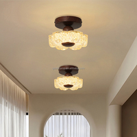 Lampe de plafond LED moderne et créative en résine et fer pour l'entrée, le couloir, la chambre, la vestiaire, le hall