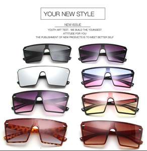 Lunettes de soleil carrées surdimensionnées à monture plate, logo personnalisé, style vintage, protection UV400, noires, pour femme – Collection 2025 la plus tendance - Product Image 6