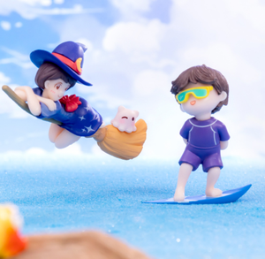 3D statuette di persone in miniatura che volano strega subacqueo surf boy giovani balena che cavalcano ragazze miste mini figure di personaggi giocattoli di plastica - Product Image 3