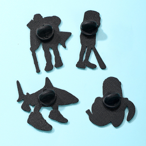 Pin Esmaltado Personalizado al por Mayor con Memes Divertidos de Internet - Diseño Abstracto de Humor para Mercancía de Cultura Pop de Moda, Uso Diario y Regalos Promocionales - Product Image 3