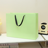 Sacs de shopping en papier recyclé personnalisés avec estampage à chaud or, design pliable, différentes tailles, pour la vente au détail et les cadeaux