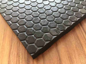 سداسية مقاومة للانزلاق مستقرة الحصان البقر السلامة امتصاص الصدمات المطاط حصيرة - Product Image 3