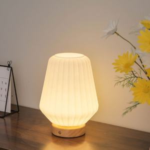Lampe de table en verre moderne nordique pour la maison, rechargeable, à intensité variable par toucher, veilleuse transfrontalière pour chambre à coucher, salon, électrique E26 - Product Image 1