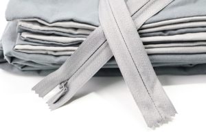 Échantillon de dentelle noire 25cm 8 #   Fermeture éclair invisible pour robe - Product Image 2