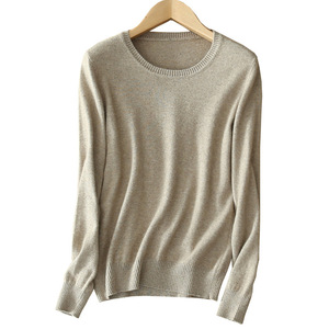 Классический пуловер с круглым вырезом - Product Image 4