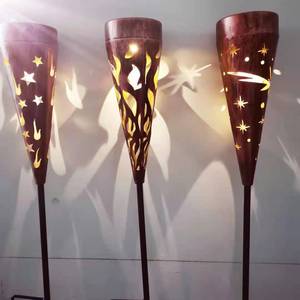Luces solares para jardín, lámpara LED para exteriores con diseño de estrellas y llamas, resistente al agua, independiente, garantía de 2 años - Product Image 1