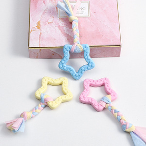 Juguete Masticable para Perros, Ecológico y Bonito, de TPR, Resistente a Mordidas, con Tira de Tela de Color Sólido, para Uso en Interiores y Exteriores - Product Image 4