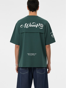 Camiseta deportiva de manga corta con paneles, transpirable, de secado rápido y de alta calidad, con estampado deportivo. - Product Image 3