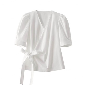 Blusa Casual de Primavera/Verano para Mujer, Cuello en V, Manga Corta, 100% Poliéster, Antiestática y Antipilling, Estilo Europeo y Americano - Product Image 1