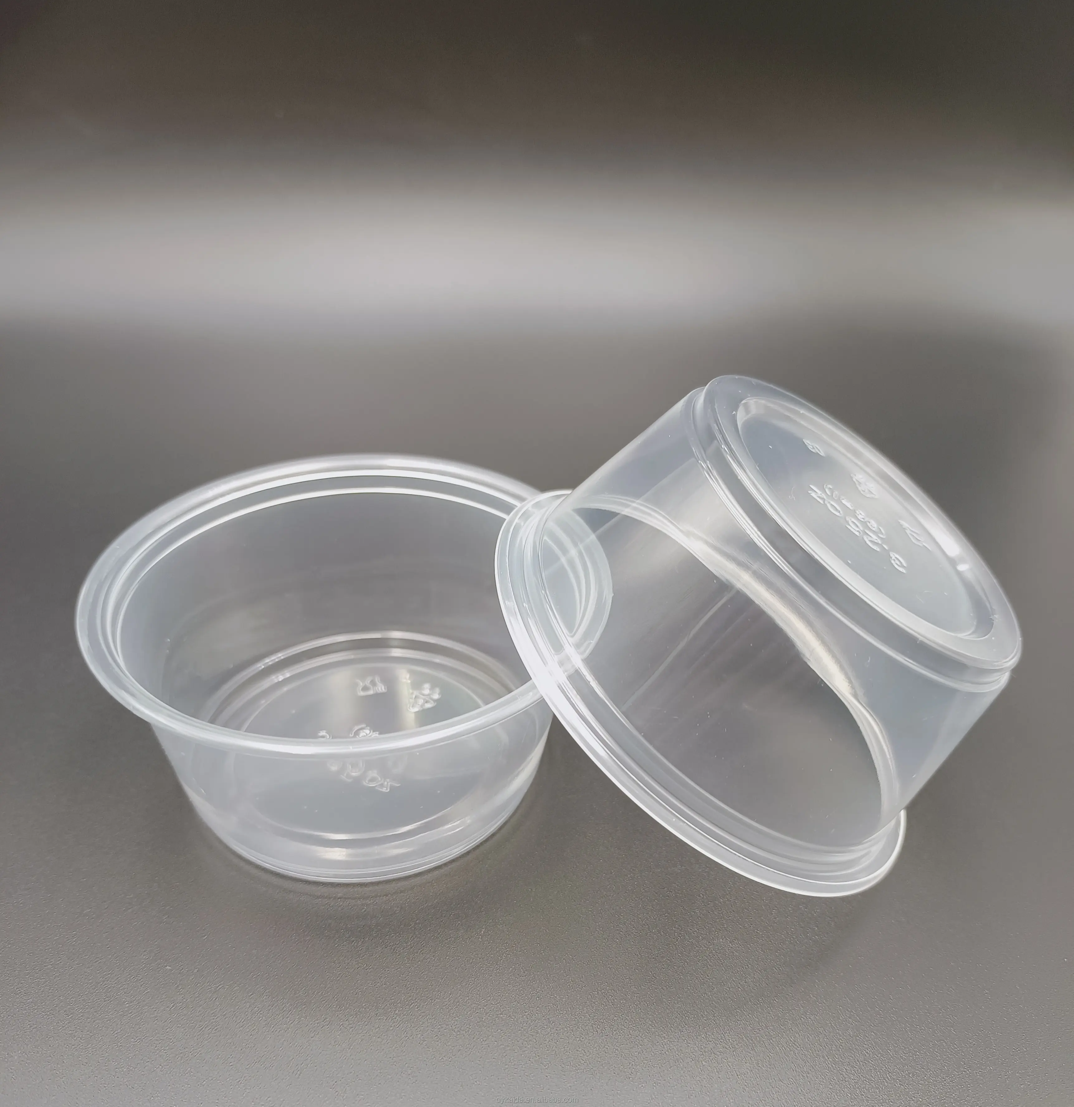 모든 크기 1 2 3 4 oz 식품 등급 도매 미니 일회용 플라스틱 투명 부분 용기 뚜껑이있는 소스 조미료 컵 용기