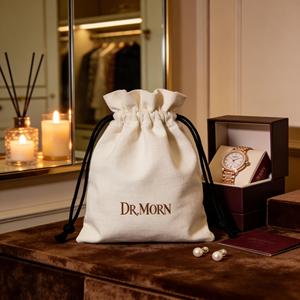 Pochette à cordon en toile de coton brodée personnalisée, sac cadeau réutilisable en tissu pour le rangement de bijoux et montres de luxe - Product Image 1