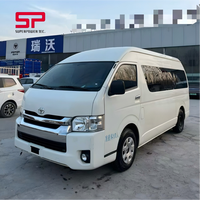 Bus d'occasion de luxe pour excursions urbaines, mini-bus, fourgon Hiace 13 places, moteur 2TR, boîte manuelle, 90% neuf, à vendre à prix réduit