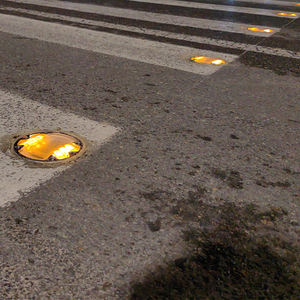 Réflecteur étanche yeux de chat en aluminium feu de marquage Ip68 lumière LED réfléchissante intégrer des goujons de route solaires en plastique étoile - Product Image 2