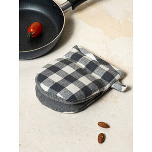 COCINAS DE CHICKIN Guantes de cocina de silicona acanalados Soporte para olla de barbacoa de alta temperatura con diseño impreso de logotipo personalizado para uso doméstico - Product Image 1