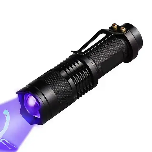 Mini lampe de poche violette Zoomble UV torche UV puissante 395nm 365nm UV Led lumière noire pour le Test Jade