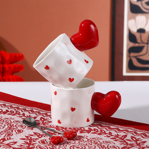 Mug en céramique avec poignée en forme de cœur 3D, motif logo, tasse à café en porcelaine, réutilisable, sans danger pour les aliments, pour la Saint-Valentin, mariage - Product Image 5