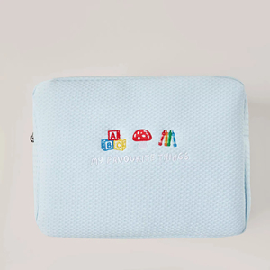 Pochette de toilette personnalisée brodée avec monogramme, motif gaufré, grande trousse de maquillage de voyage, sac cosmétique gaufré - Product Image 4