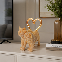 Statue de couple de chats en résine, figurine avec queues en forme de cœur, sculpture de chat romantique, ornement de bureau, cadeau de la Saint-Valentin, décoration artisanale pour la maison
