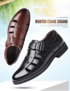 Chaussures habillées plates en <span class=keywords><strong>cuir</strong></span> PU pour hommes d'affaires Sandales creuses d'été avec semelle souple antidérapante personnalisable pour les personnes âgées - Product Image 4