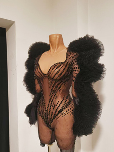 Mono de lujo negro con pedrería y malla elástica en 4 direcciones, mangas de tul con volantes, catsuit espectacular para espectáculos burlescos, showgirls y drag queens. - Product Image 3