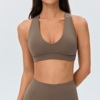 Soutien-gorge de sport respirant à séchage rapide, col en V, dos croisé, découpes triangulaires, coussinets amovibles en forme de goutte d'eau, maintien moyen
