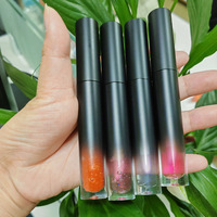 Gloss à lèvres hydratant bio à la noix de coco et à la pastèque avec paillettes et teinte repulpante