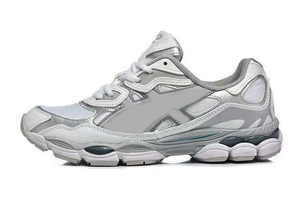 Sneakers Retrò con Ammortizzazione e Rete Traspirante per Uomo e Donna, Scarpe Sportive Estive per Camminata Quotidiana e Campus, Personalizzabili e all'Ingrosso - Product Image 2