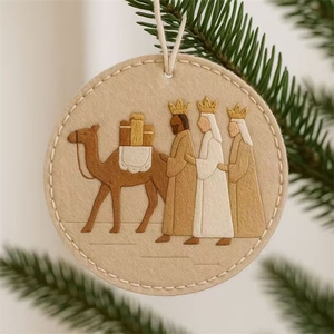 Nouvel ornement de Noël personnalisé en feutre, représentant la Nativité de Jésus, à suspendre - Product Image 2