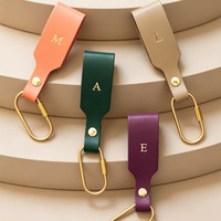 Porte-clés minimaliste en cuir PU avec anneau plat en laiton, gravure personnalisée de texte et logos disponibles, porte-clés de voiture individuel