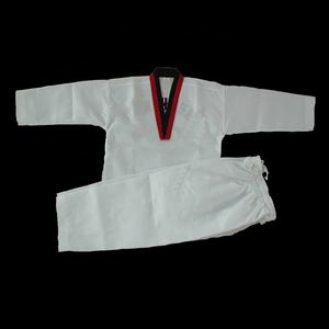 Uniforme en matériau respirant de haute qualité, uniformes sur mesure pour karaté et les arts martiaux - Product Image 3