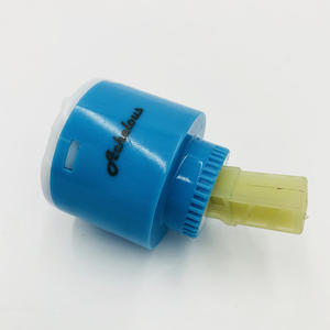 Vanne de robinet en céramique achelée, noyau de robinet <span class=keywords><strong>cartouche</strong></span> de robinet, équipement indépendant en plastique et en céramique - Product Image 2