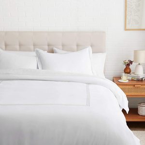 Set Copripiumino <span class=keywords><strong>Matrimoniale</strong></span> in Cotone Satinato 100% 300TC, <span class=keywords><strong>Elegante</strong></span> Bordo Ricamato a Doppia Linea, Stile Lusso Hotel, Bianco Tinta Unita, 4 Pezzi - Product Image 5