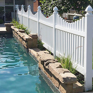 Paneles y Postes de Cerca de PVC Vinílico Blanco para Exteriores - Cerca de Estilo Picket con Puerta - Product Image 5