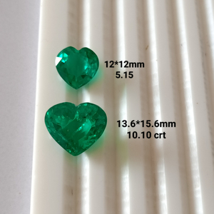 Pierre précieuse verte de laboratoire brillante, taille cœur, pierre brute, haute clarté, forme personnalisée, qualité supérieure pour la fabrication de bijoux faits à la main - Product Image 2