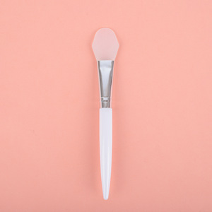 แปรงมาส์กหน้าซิลิโคนสีขาวขนาดเล็ก ด้ามจับใส อุปกรณ์แต่งหน้า - Product Image 5