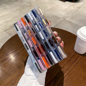 Étui de téléphone magnétique de luxe en acrylique pour <span class=keywords><strong>iPhone</strong></span> 17 16 15 14 <span class=keywords><strong>13</strong></span> <span class=keywords><strong>Pro</strong></span> Max, <span class=keywords><strong>coque</strong></span> antichoc avec bouton métallique et chargement sans fil - Product Image 3