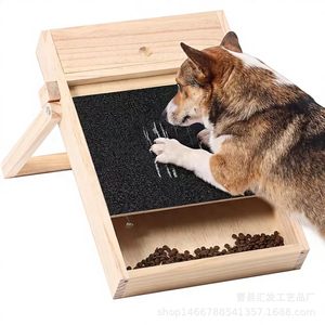 Tabla de madera para el cuidado de las uñas de perros con bandeja para premios, para el cuidado de las uñas y para rascarse - Product Image 4
