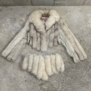 RX Factory Set da Donna con Giacca in Pelliccia di Volpe Rossa Naturale a Pelle Intera e Pantaloncini in Pelliccia Coordinati - Product Image 3