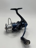 Moulinet de pêche spinning durable pour carpes et barres, avec poignée interchangeable, bobine métallique, rotation fluide, logo personnalisé - Vente en gros usine