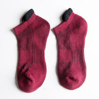 Chaussettes de sport d'été personnalisées moins chères pour hommes, respirantes, confortables, design de la semelle et du revers, 80% coton, usage quotidien
