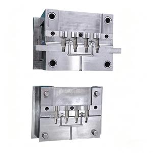 Moule multi-cavités pour câble USB pour surmoulage de câble de chargeur PD - Product Image 1