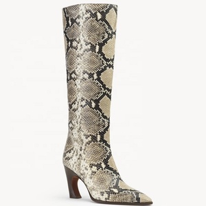 Bottines longues en cuir pour femmes, imprimé serpent, design fantaisie, denim foncé, grande taille 44, logo personnalisé, chaussures pour femmes - Product Image 5